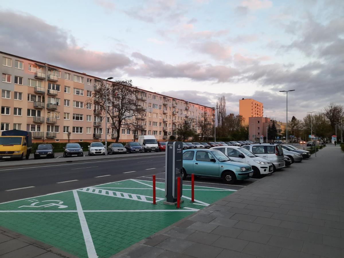 Mieszkanie 4-Pokojowe W Toruniu Przy Umk Exterior photo